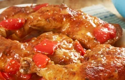 POLLO AL PIMENTÓN CON VERDURAS SALTEADAS POLLO AL PIMENTÓN CON VERDURAS SALTEADAS