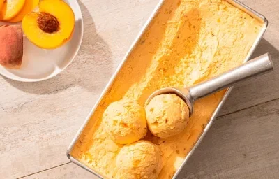 Helado de durazno con hierbabuena y ginger turmeric