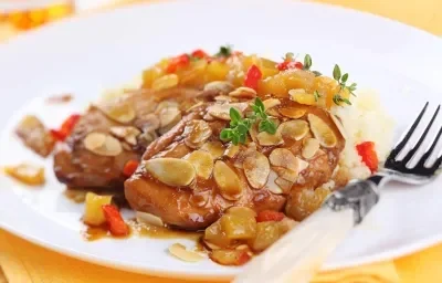 Receta fácil y rápida de pollo en salsa de almendras Receta fácil y rápida de pollo en salsa de almendras