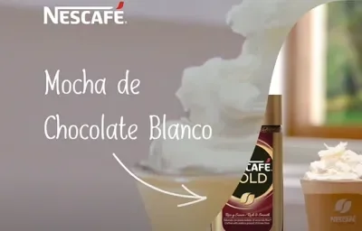 Mocha de chocolate blanco decadente