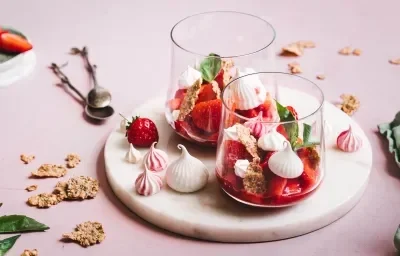 FITNESS® STRAWBERRY MERINGUE CEREAL DELIGHTS FITNESS® STRAWBERRY MERINGUE CEREAL DELIGHTS