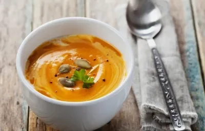 Crema de calabaza y jengibre con NUTREN® senior Crema de calabaza y jengibre con NUTREN® senior