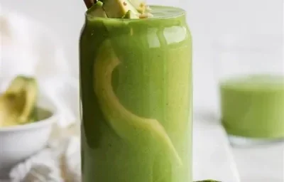 batido de aguacate y svety