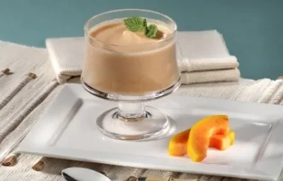 Bavaresa de papaya con mermelada de naranja Bavaresa de papaya con mermelada de naranja