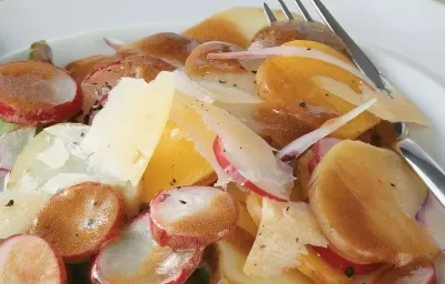 ENSALADA DE PAPITAS CESAR CON RABANOS Y HABICHUELAS ENSALADA DE PAPITAS CESAR CON RABANOS Y HABICHUELAS