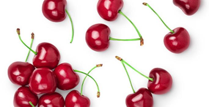 Cerezas frescas y con tallo Cerezas frescas y con tallo