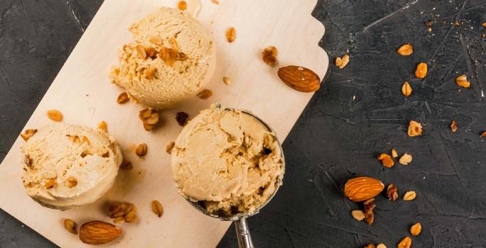 Receta de helado de yerbabuena y almendra