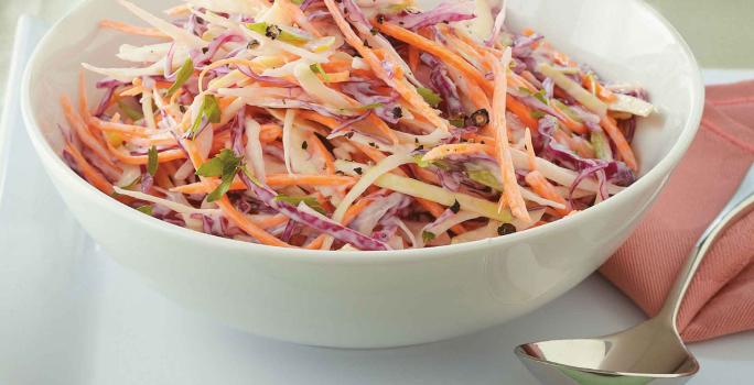 ENSALADA DE REPOLLO VERDE, MORADO Y ZANAHORIA