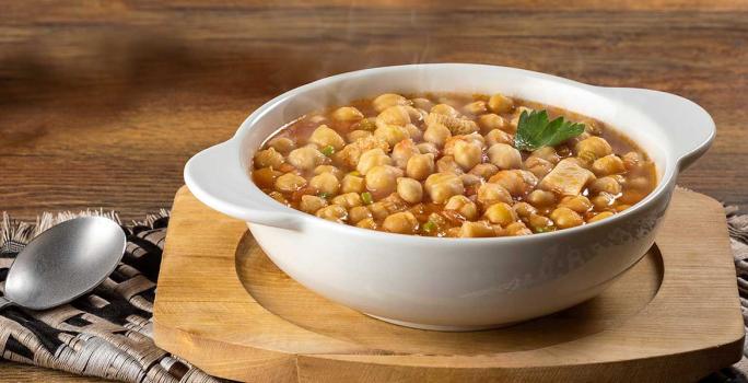 Garbanzos con callo y vegetales