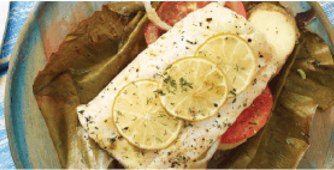 FILETE DE PESCADO ENVUELTO EN HOJA DE PLÁTANO