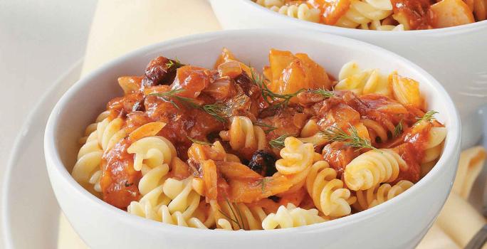 PASTA CON TOMATES Y SARDINAS