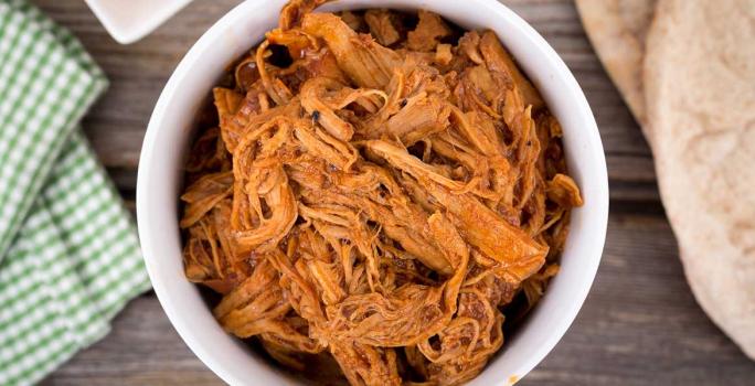 Carne desmechada con maduritos