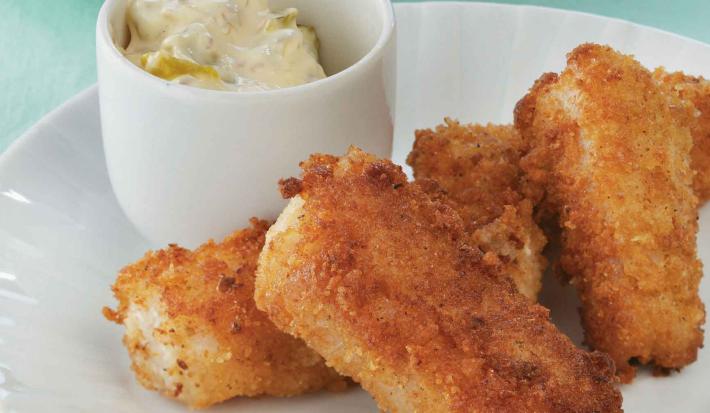 DEDITOS DE RÓBALO APANADOS CON DOS SALSAS