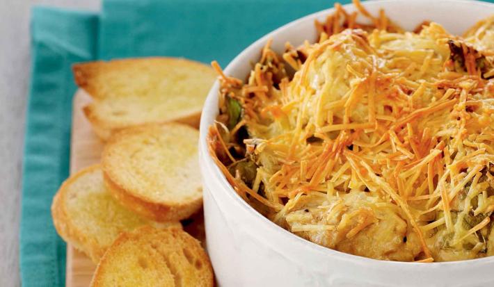GRATINADO DE ALCACHOFAS Y ESPINACAS CON TOSTADAS GRATINADO DE ALCACHOFAS Y ESPINACAS CON TOSTADAS
