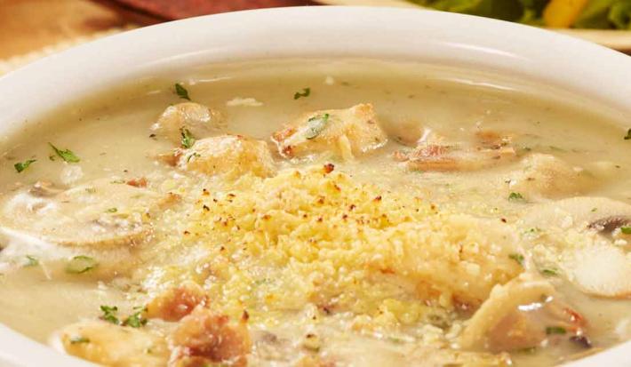CREMA DE CHAMPIÑONES CON TOCINETA