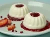 Gelatina de yogurt con salsa de frutos rojos