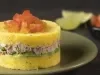 Causa limeña de atún, papa criolla, aguacate y crema