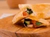 Empanadas rellenas de queso, jamón y vegetales